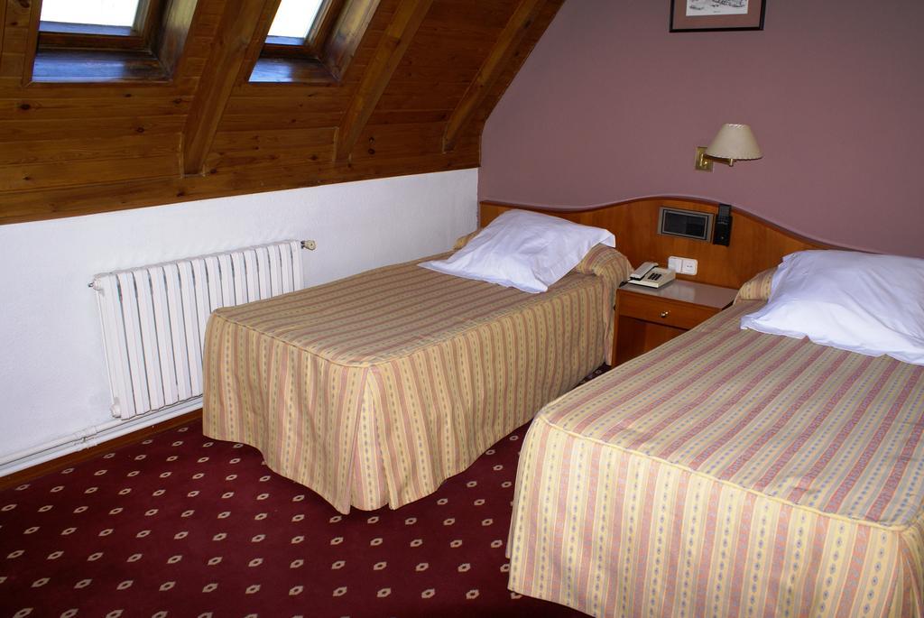 Hotel Edelweiss Arties Zimmer foto